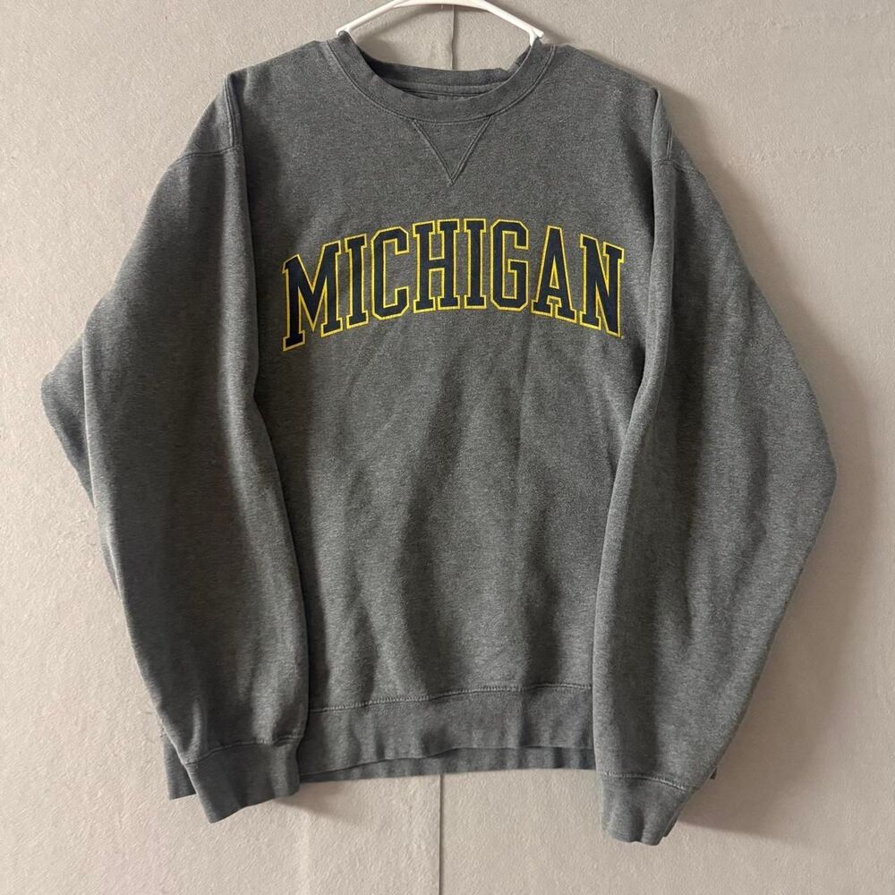 Gear-for-sports Men's Grey Sweatshirt